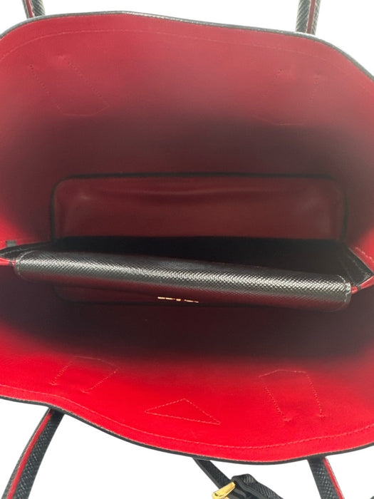 Prada Black & Red Saffiano Leather Open Top Top Handles Dust bag incl. Bag Black & Red / M