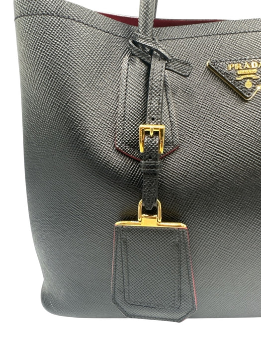 Prada Black & Red Saffiano Leather Open Top Top Handles Dust bag incl. Bag Black & Red / M