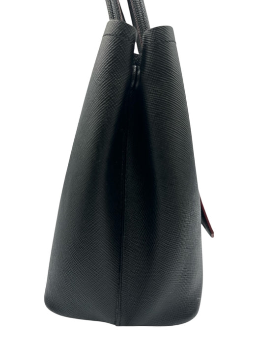 Prada Black & Red Saffiano Leather Open Top Top Handles Dust bag incl. Bag Black & Red / M