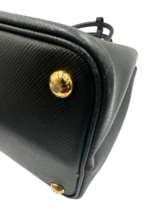 Prada Black & Red Saffiano Leather Open Top Top Handles Dust bag incl. Bag Black & Red / M