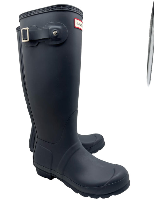 Hunter Shoe Size 7 Gray Rubber round toe Block Heel Below Knee Rainboots