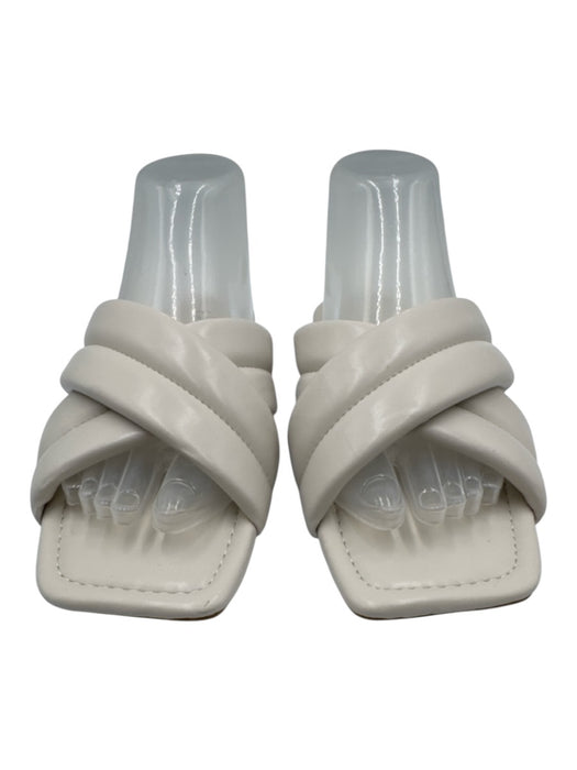 Journee Collection Shoe Size 7.5 White Leather Criss Cross Open Toe Puff Sandals White / 7.5
