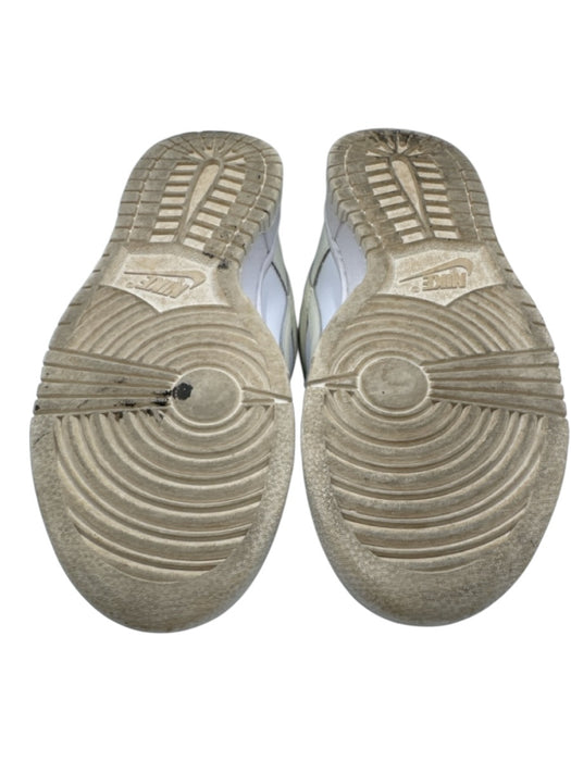 Nike Shoe Size 7 White & yellow Synthetic Lace Up Round Toe Shoes White & yellow / 7