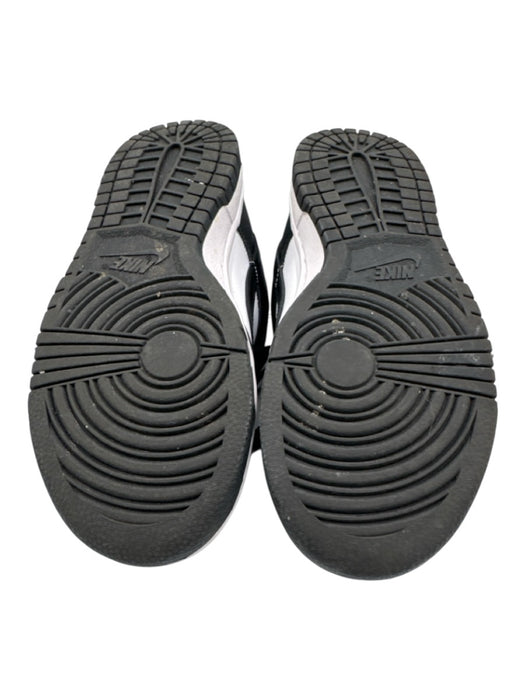 Nike Shoe Size 7 Black & White Synthetic Lace Up Round Toe Shoes Black & White / 7