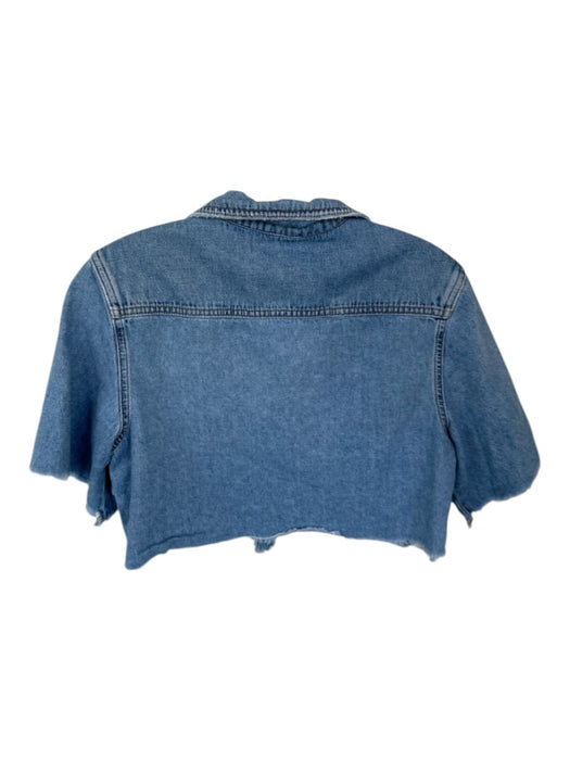 Free People Size 4 Med Light Wash Cotton Short Sleeve Button Down Cropped Top Med Light Wash / 4