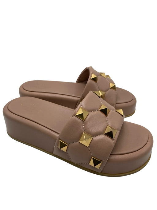 Valentino Shoe Size 38.5 Beige & Gold Leather Studded Platform Slides Sandals Beige & Gold / 38.5