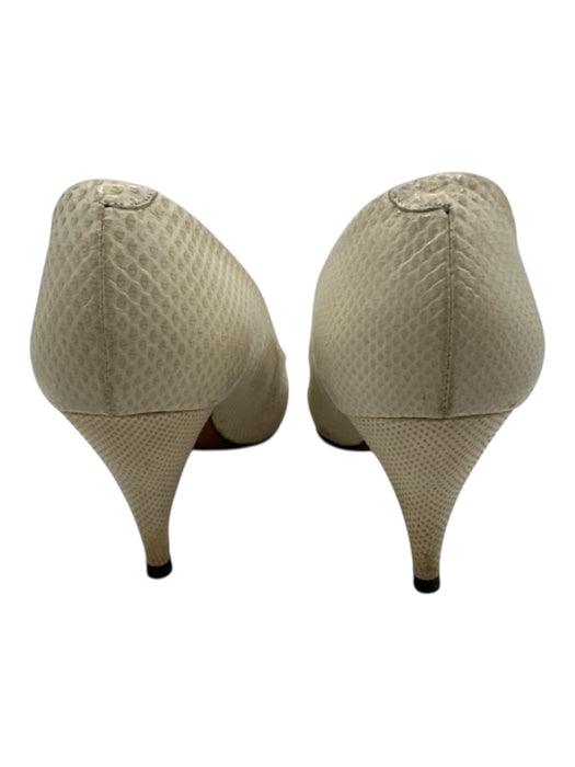 St John Shoe Size 6.5 White Leather Ostrich Embossed Slip On Mid Heel Pumps White / 6.5