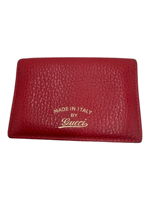 Gucci Red Pebbled Leather Bi-Fold Gold Logo Wallets Red
