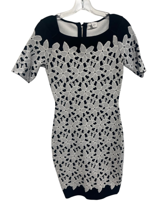 Milly Size S Black & White Rayon Blend Knit Floral Jacquard Short Sleeve Dress Black & White / S