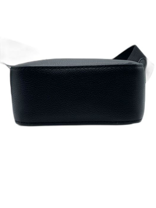 Frederic T Black Leather Flap Crossbody Bag Black / S