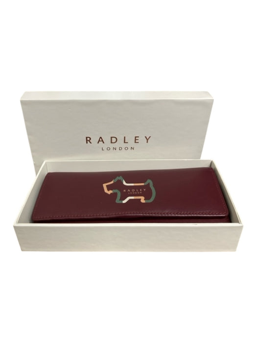 Radley Merlot Leather Bi-Fold Logo Inside Pockets Gold Hardware Wallets Merlot