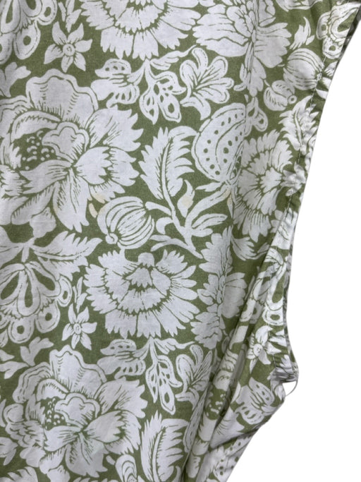 Christy Lynn Size M White & Green Cotton Floral Cap Sleeve Button Front Dress White & Green / M
