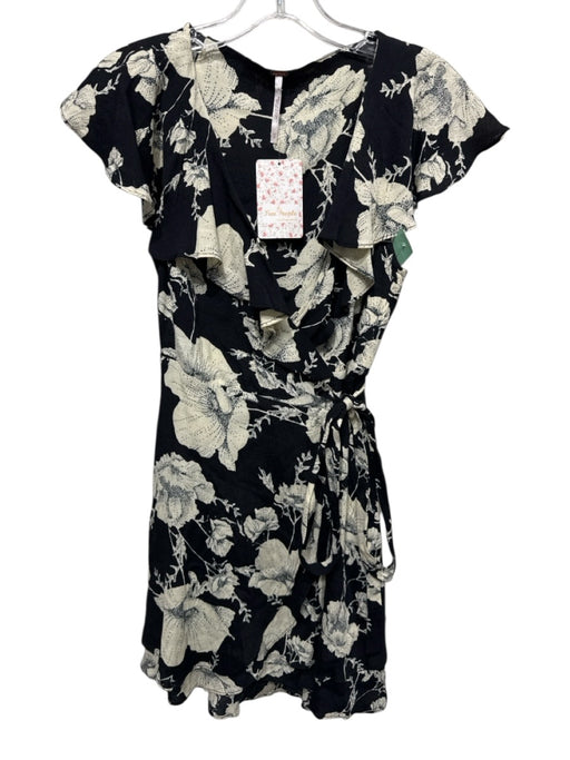 Free People Size XS Black & Cream White Viscose Floral Flutter Cap Sleeve Dress Black & Cream White / XS