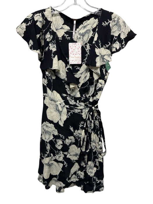 Free People Size XS Black & Cream White Viscose Floral Flutter Cap Sleeve Dress Black & Cream White / XS