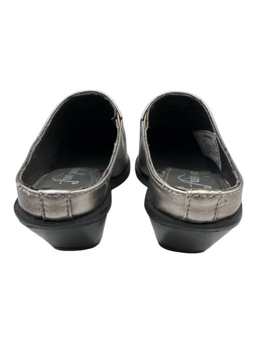 Free People Shoe Size 37 Silver Leather Upper Metallic Almond Toe Slip On Mules Silver / 37