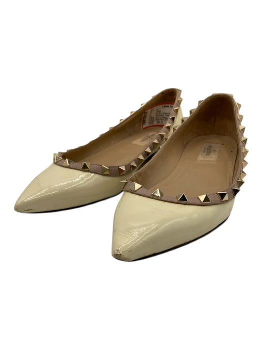 Valentino Garavani Shoe Size 38.5 Cream Beige Patent Leather Rockstud Flats Cream Beige / 38.5