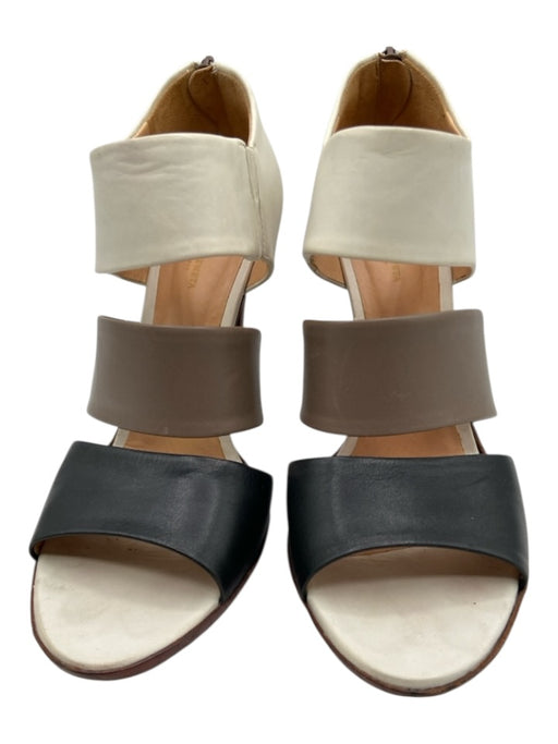 Bottega Veneta Shoe Size 39 Cream, Taupe, & Black Leather Thick Straps Sandals Cream, Taupe, & Black / 39