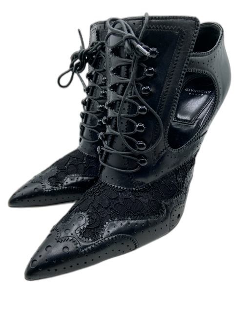 Givenchy Shoe Size 38 Black Leather Pointed Toe Floral Lace Up Cut Out Booties Black / 38