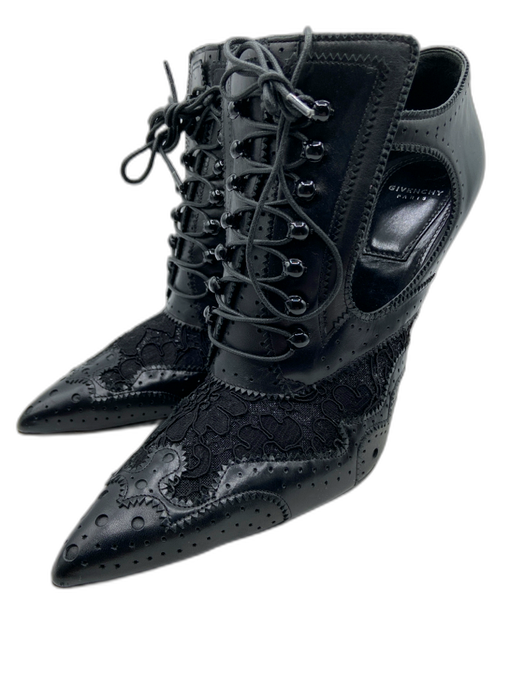 Givenchy Shoe Size 38 Black Leather Pointed Toe Floral Lace Up Cut Out Booties Black / 38