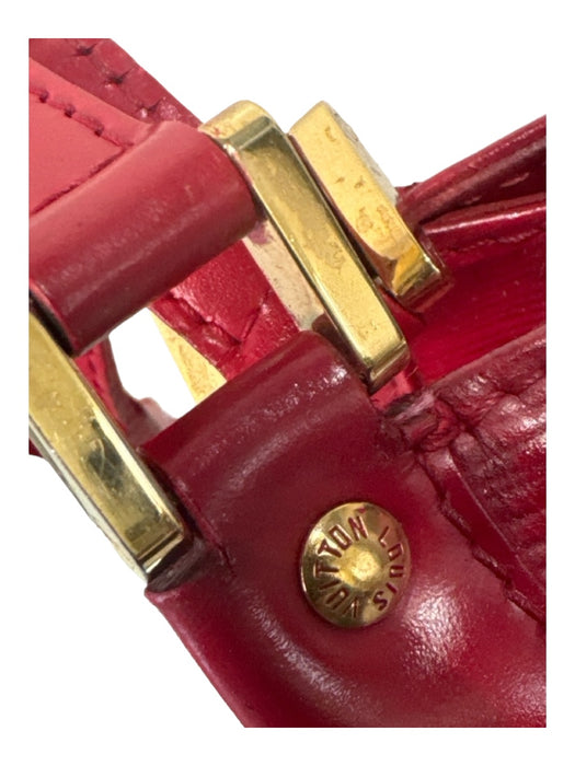 Louis Vuitton Red Leather Shoulder Bag Gold Hardware Magnetic Close Bag Red / S