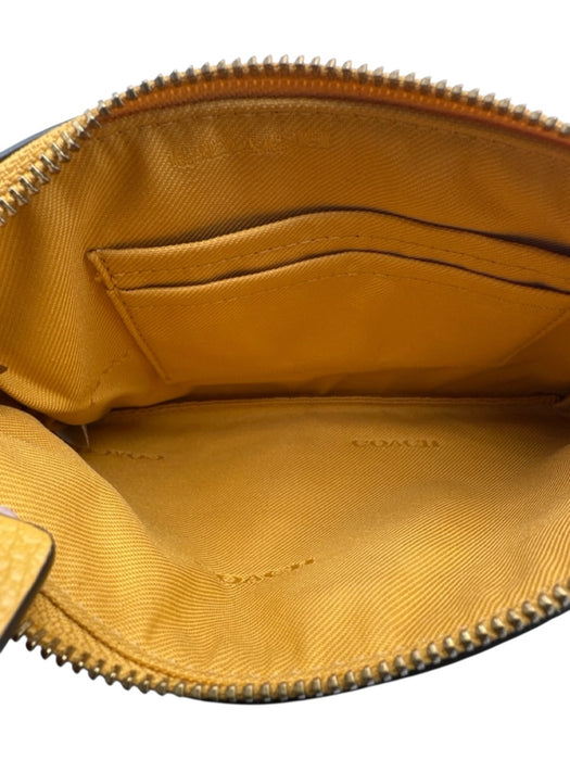 Coach Yellow Orange Pebbled Leather Wristlet Zip Close Wallets Yellow Orange