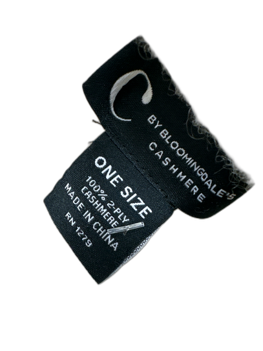 Bloomingdale's Cream 2 PLY cashmere Knit Wrap Large scarf Cream / One Size