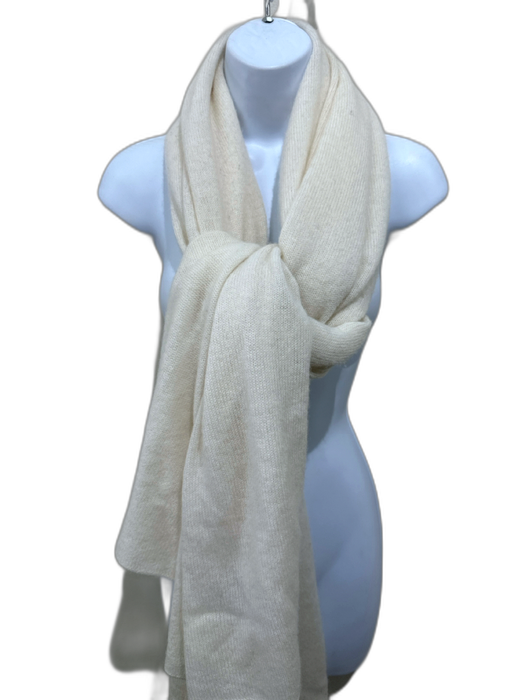 Bloomingdale's Cream 2 PLY cashmere Knit Wrap Large scarf Cream / One Size