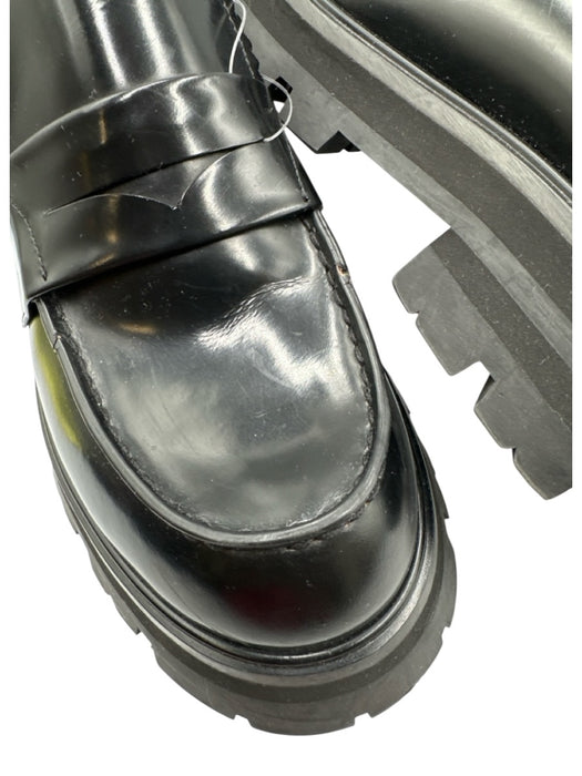 Alexander McQueen Shoe Size 37 Black Leather Upper Round Toe Lug Sole Loafers Black / 37