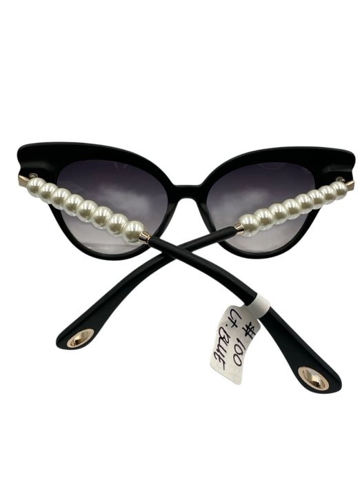 Lele Sadoughi Black & White Plastic Faux Pearl Cat Eye Gold Hardware Sunglasses Black & White
