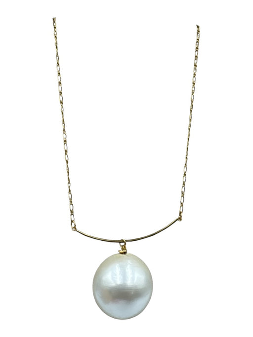 Cecile Jeanne Gold & White Metal Faux Pearl Oversized Chain Necklace Gold & White