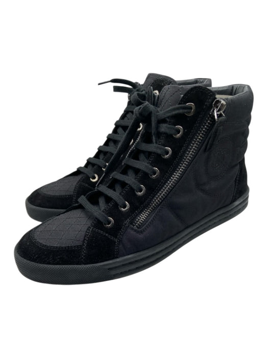 Chanel Shoe Size 40 Black Canvas & Suede Zip Gunmetal Hardware High Top Sneakers Black / 40