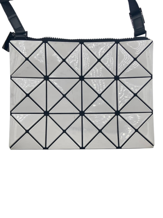 Bao Bao Issey Miyake White & Black PVC Foldable Geometric Zip Close Bag White & Black / S