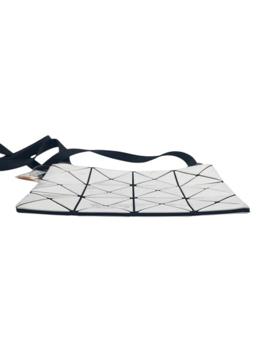 Bao Bao Issey Miyake White & Black PVC Foldable Geometric Zip Close Bag White & Black / S