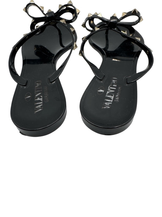 Valentino Shoe Size 38 Black & Gold Rubber Bow Rockstud Thong Sandals Black & Gold / 38