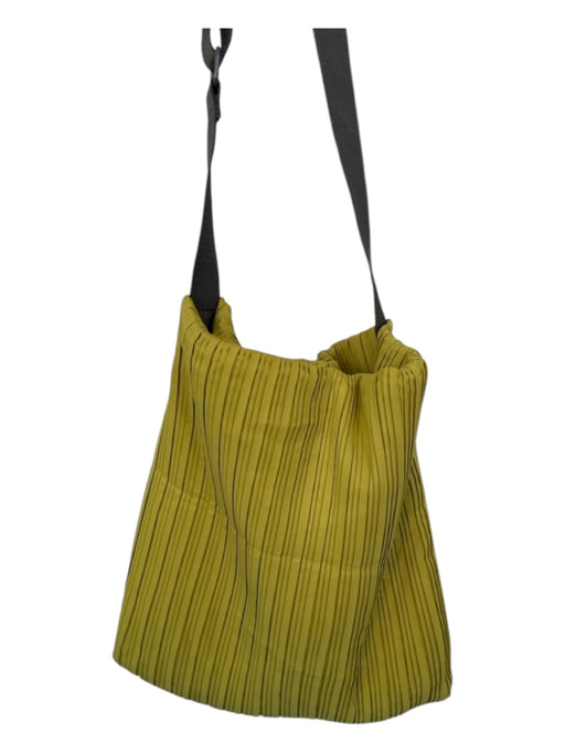 Parfois Chartreuse Polyester Pleated Adjustable Strap Bag Chartreuse / S