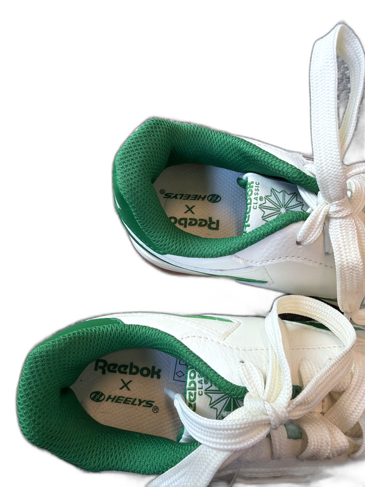 Reebok Shoe Size 4 White & Green Leather Perforated Athletic Sneakers White & Green / 4