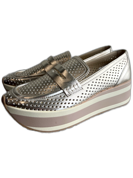 Dolce Vita Shoe Size 8.5 Gold Synthetic Upper Leather Lining Perforated Shoes Gold / 8.5