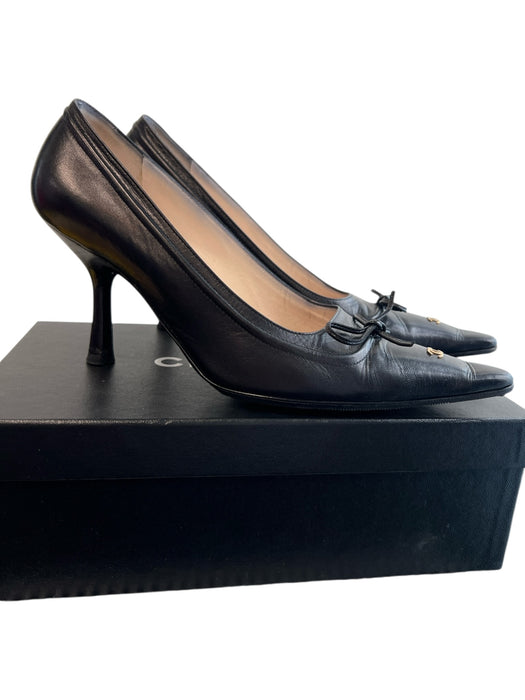 Chanel Shoe Size 38 Black Leather Pointed Toe Bow Detail Gold Logo Shoes Black / 38