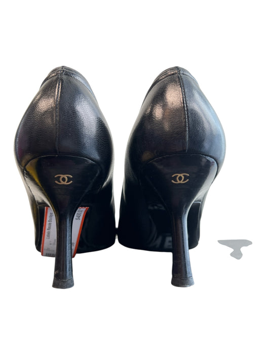 Chanel Shoe Size 38 Black Leather Pointed Toe Bow Detail Gold Logo Shoes Black / 38