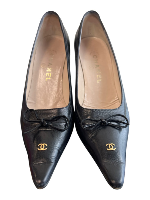 Chanel Shoe Size 38 Black Leather Pointed Toe Bow Detail Gold Logo Shoes Black / 38