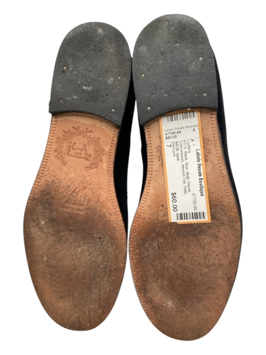 Del Loro Shoe Size 7 Black, Blue, Multi Velvet Embroidered Almond Toe Loafers Black, Blue, Multi / 7