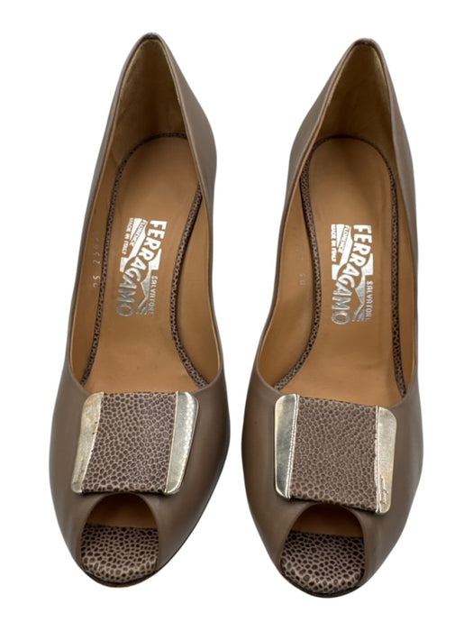 Salvatore Ferragamo Shoe Size 8 Taupe Leather Peep Toe Buckle Stiletto Pumps Taupe / 8