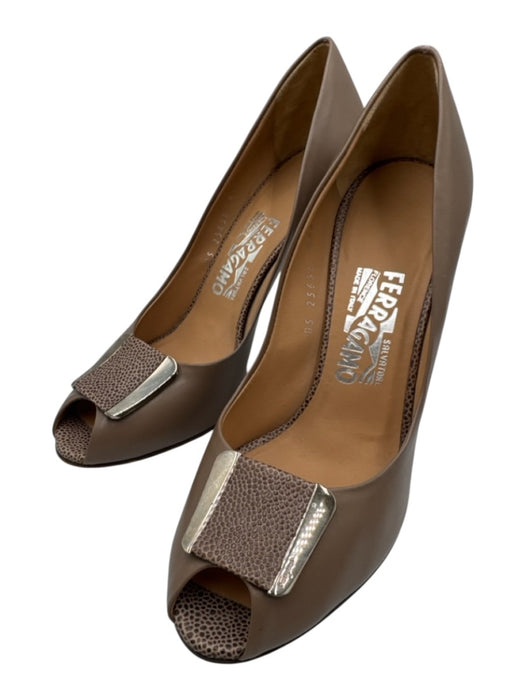 Salvatore Ferragamo Shoe Size 8 Taupe Leather Peep Toe Buckle Stiletto Pumps Taupe / 8
