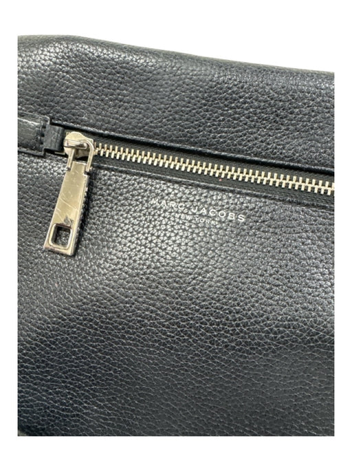 Marc Jacobs Black Leather Pebbled Crossbody Bag Black / Medium