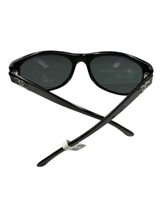 Chanel Black Acetate Wayfarer case incl Sunglasses Black