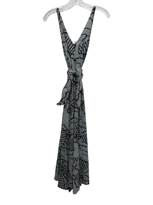 Bel Kazan Size XS Black & White Rayon Blend V Neck Mini Circles Sleeveless Dress Black & White / XS