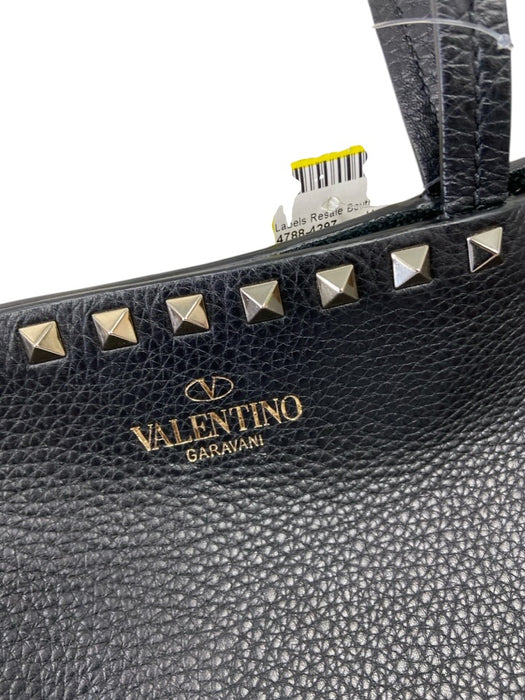 Valentino Garavani Black & Gold Pebble Leather Top Handle Rockstud Shoulder Bag Black & Gold / M/L