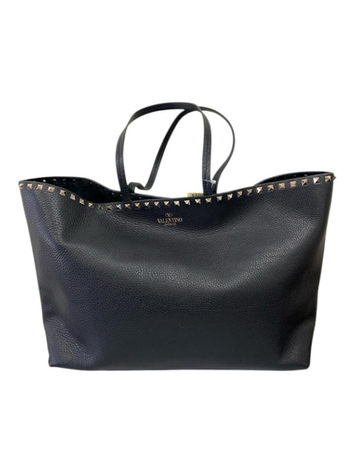 Valentino Garavani Black & Gold Pebble Leather Top Handle Rockstud Shoulder Bag Black & Gold / M/L