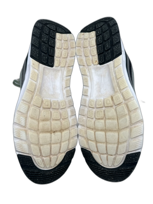 Nike Shoe Size 12 AS IS Green, Black & White Synthetic Low Top Men's Shoes Green, Black & White / 12