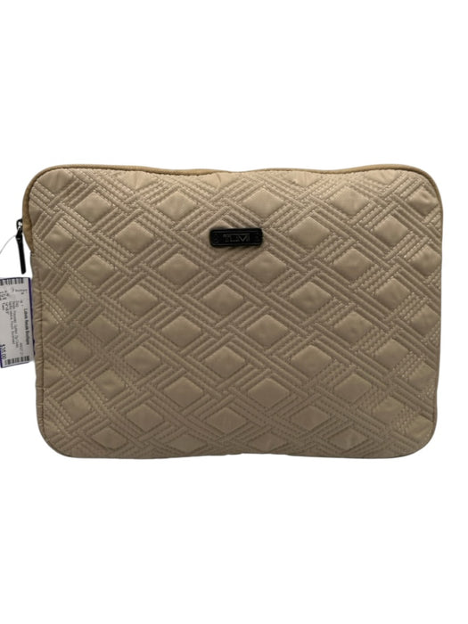 Tumi Beige Polyester Quilted Zip Close laptop sleeve Pouch Bag Beige
